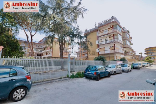 locale commerciale in vendita a Villaricca