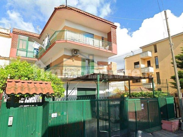 intera palazzina in vendita a Villaricca