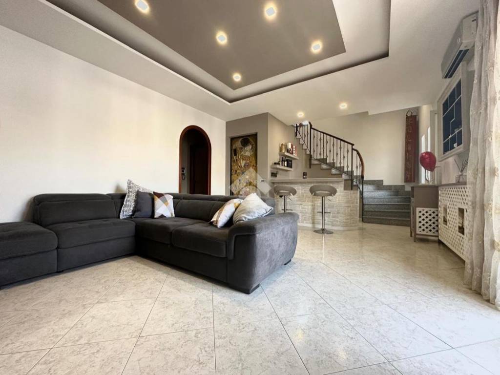 intera palazzina in vendita a Villaricca