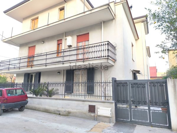 casa semindipendente in vendita a Visciano