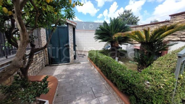 casa indipendente in vendita a Volla