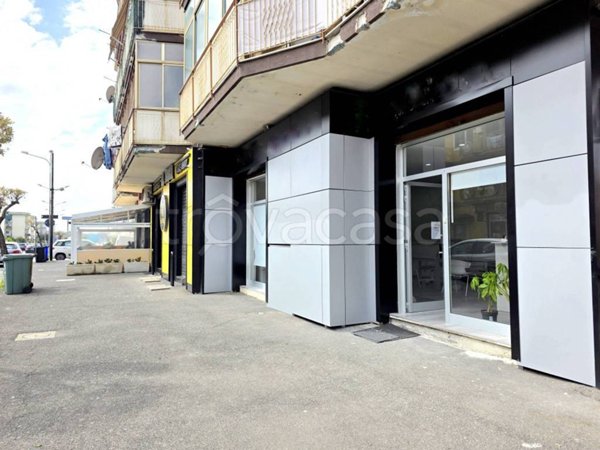 locale commerciale in vendita a Volla