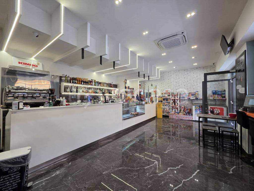 negozio in vendita a Volla