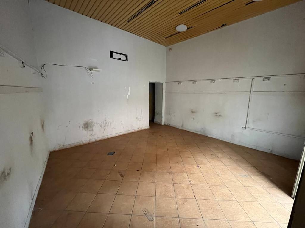 negozio in vendita a Volla