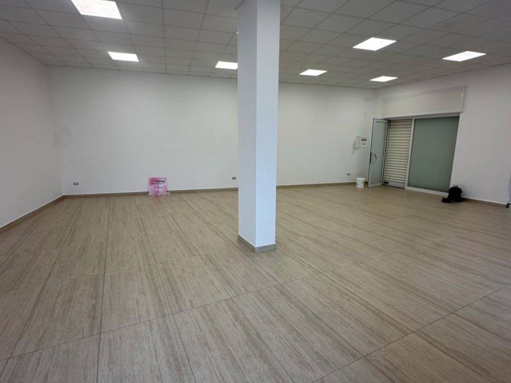 negozio in vendita a Volla