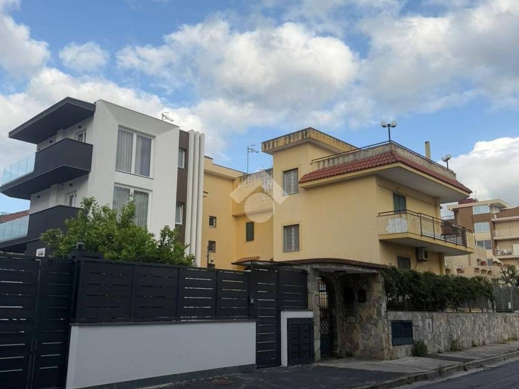 casa indipendente in vendita a Volla
