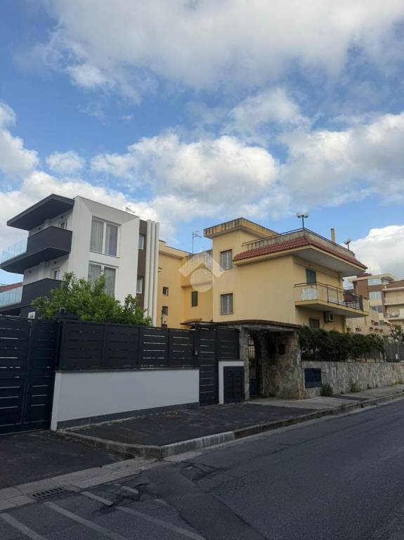 casa indipendente in vendita a Volla