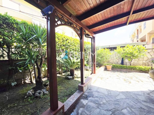 casa indipendente in vendita a Volla