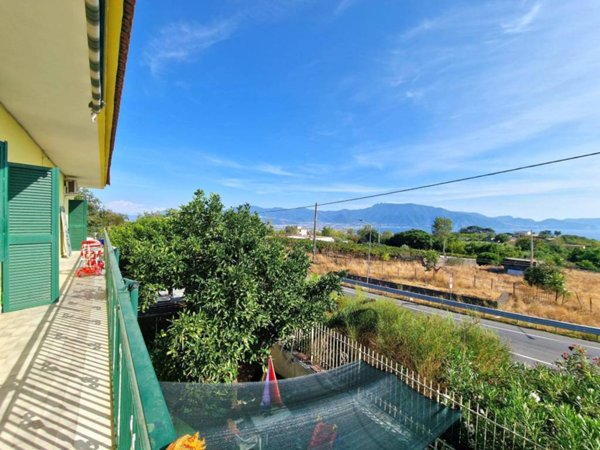 casa indipendente in vendita a Trecase