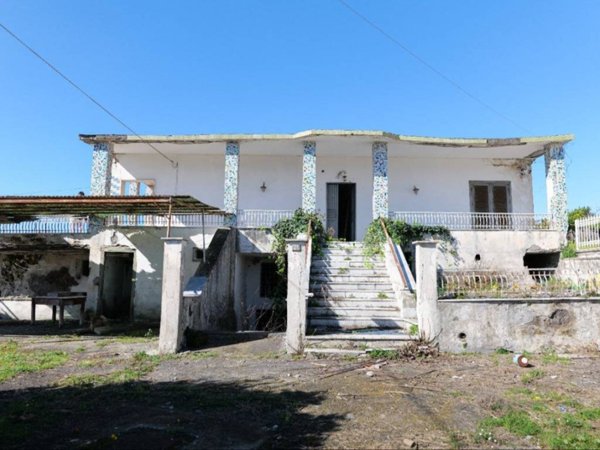 casa indipendente in vendita a Trecase