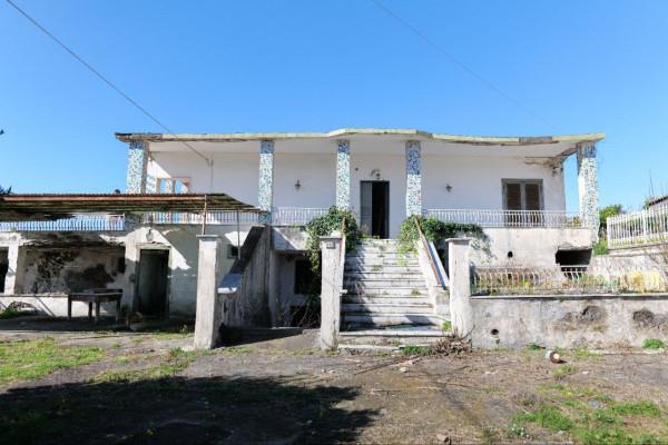 casa indipendente in vendita a Trecase