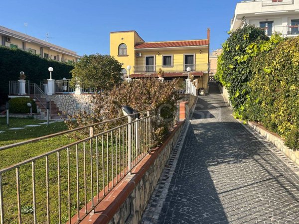 casa indipendente in vendita a Trecase