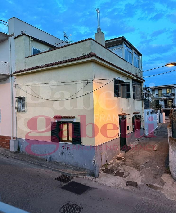 casa indipendente in vendita a Trecase