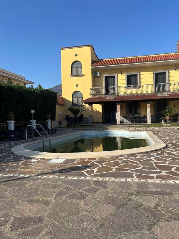 casa indipendente in vendita a Trecase
