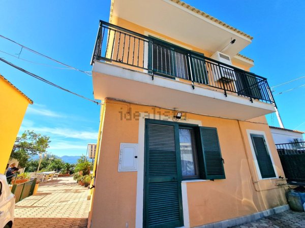 casa indipendente in vendita a Trecase