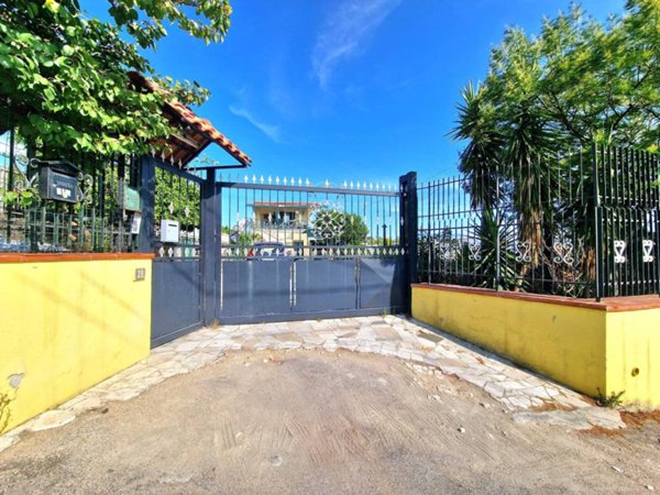 casa indipendente in vendita a Trecase