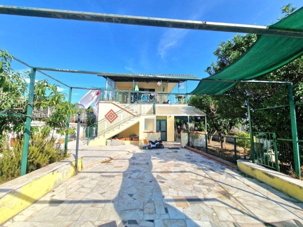 casa indipendente in vendita a Trecase