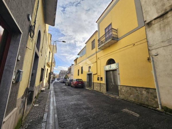 intera palazzina in vendita a Trecase