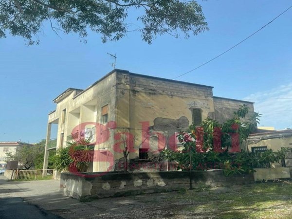intera palazzina in vendita a Trecase