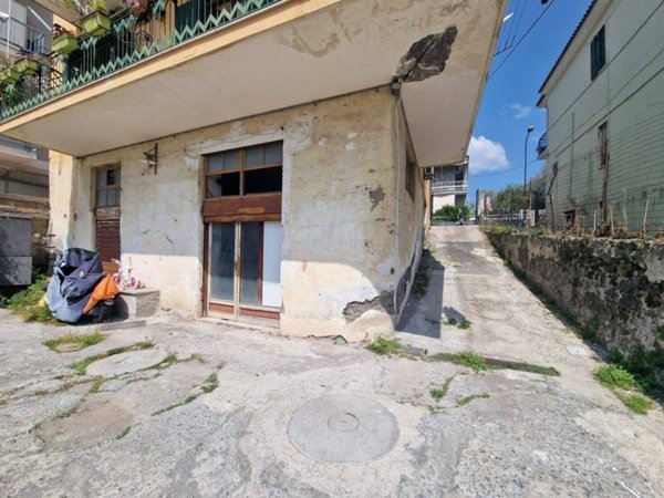 negozio in vendita a Trecase