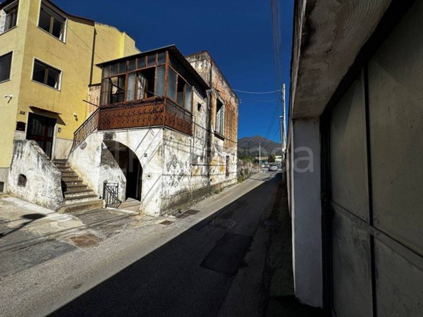 casa indipendente in vendita a Trecase