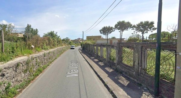 negozio in vendita a Massa di Somma