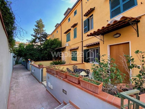 casa indipendente in vendita a Massa di Somma