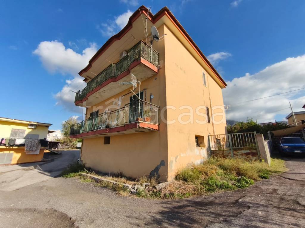 casa indipendente in vendita a Massa di Somma