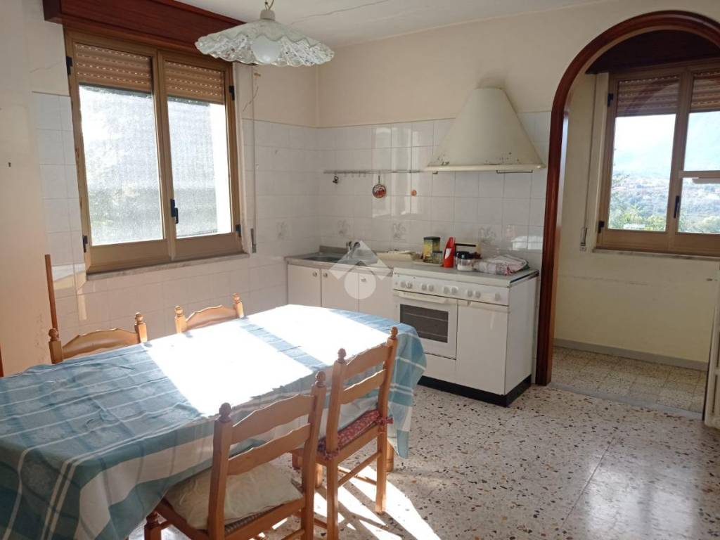 casa indipendente in vendita ad Aiello del Sabato