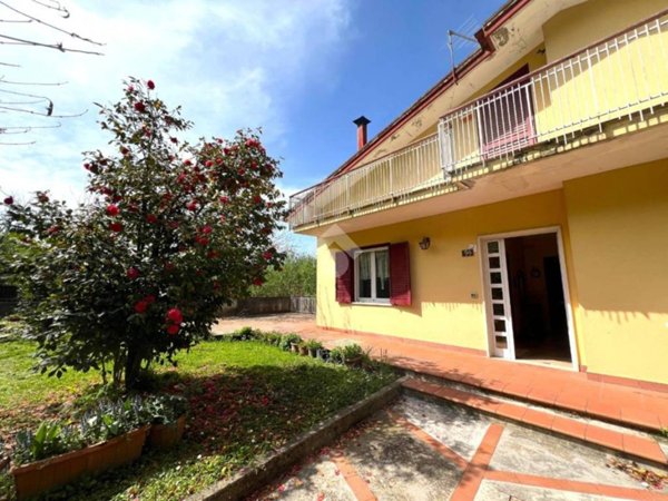 casa indipendente in vendita ad Aiello del Sabato