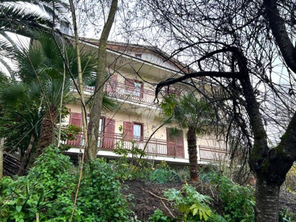 casa indipendente in vendita ad Aiello del Sabato