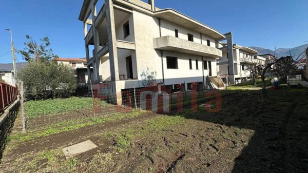casa indipendente in vendita ad Aiello del Sabato