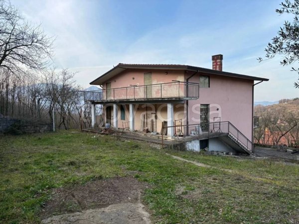 casa indipendente in vendita ad Aiello del Sabato