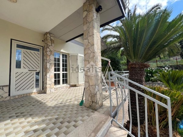 casa indipendente in vendita ad Aiello del Sabato