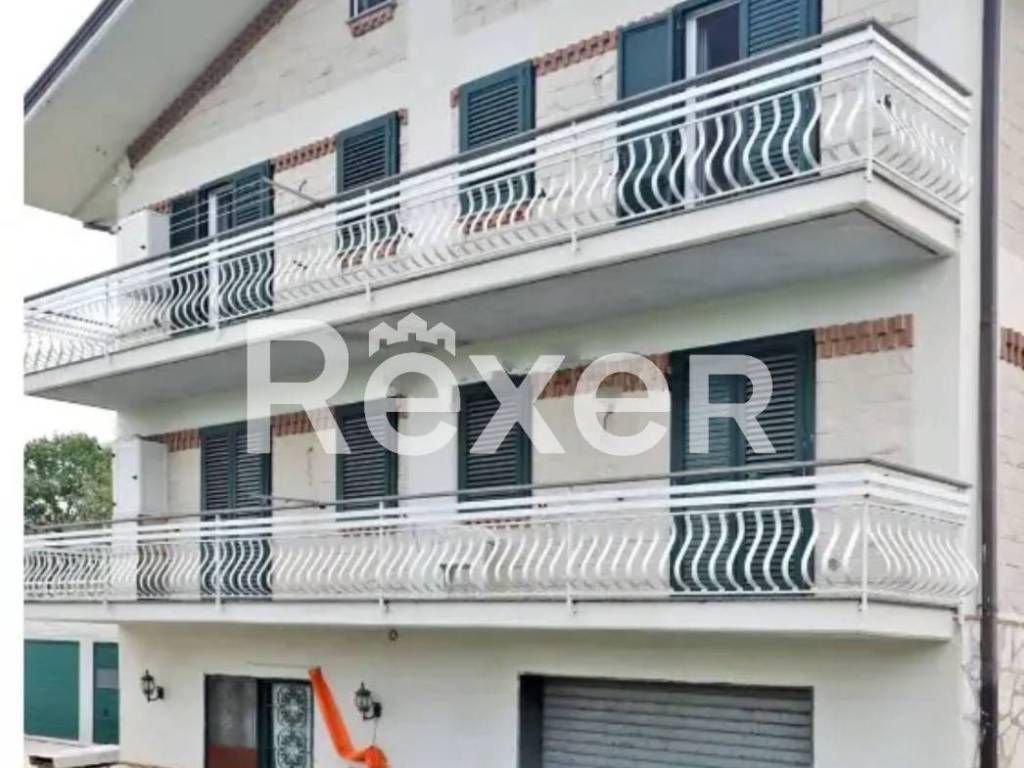 casa indipendente in vendita ad Aiello del Sabato