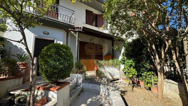 casa indipendente in vendita ad Aiello del Sabato