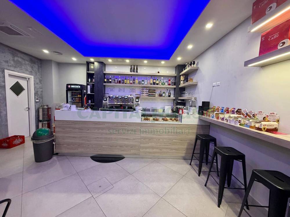 negozio in vendita ad Aiello del Sabato