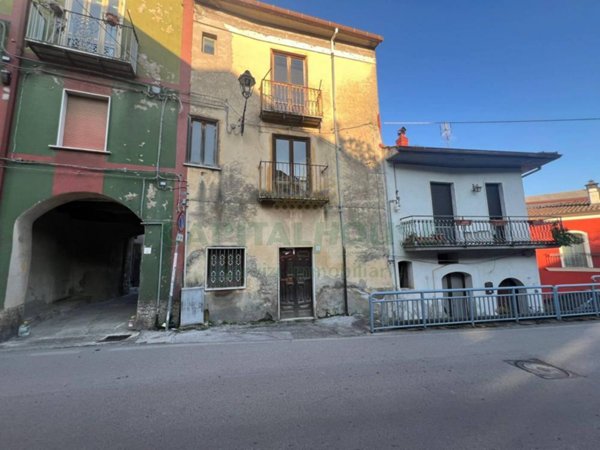 casa indipendente in vendita ad Aiello del Sabato
