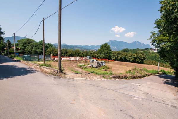 terreno edificabile in vendita ad Aiello del Sabato in zona San Raffaele