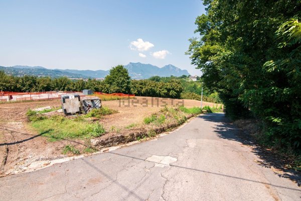 terreno edificabile in vendita ad Aiello del Sabato in zona San Raffaele