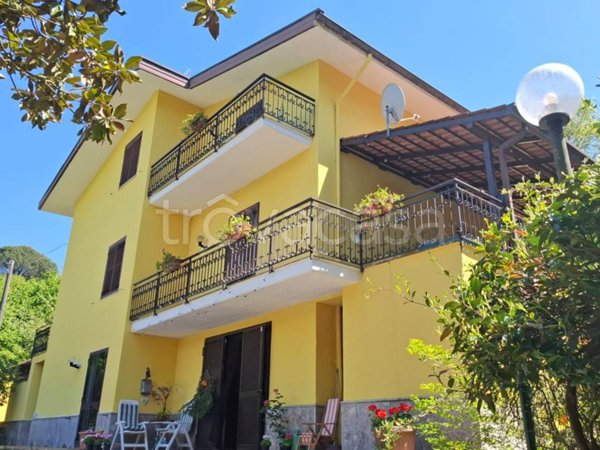 casa indipendente in vendita ad Aiello del Sabato in zona San Raffaele