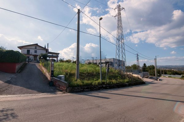 terreno in vendita ad Aiello del Sabato in zona San Raffaele
