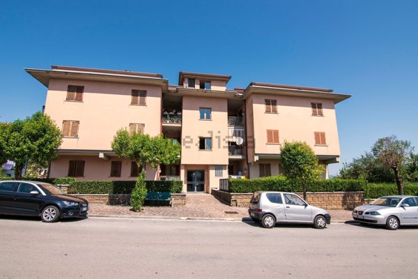 appartamento in vendita ad Aiello del Sabato in zona Sabina