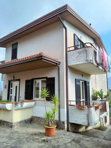 casa indipendente in vendita ad Aiello del Sabato