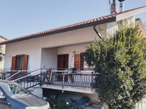 casa indipendente in vendita ad Altavilla Irpina