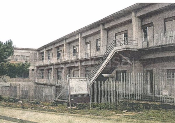 locale commerciale in vendita ad Altavilla Irpina