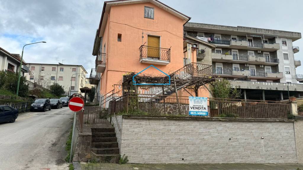 casa indipendente in vendita ad Altavilla Irpina
