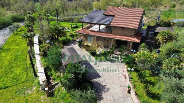 casa indipendente in vendita ad Altavilla Irpina