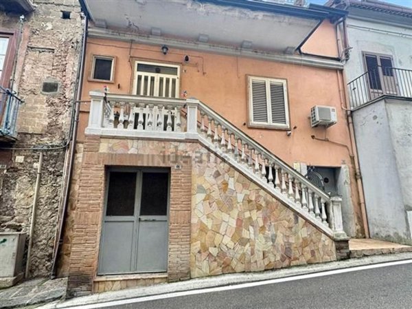 casa semindipendente in vendita ad Altavilla Irpina