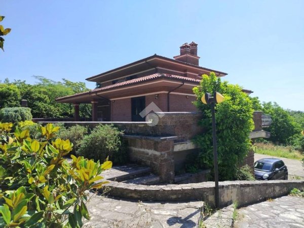 casa indipendente in vendita ad Altavilla Irpina